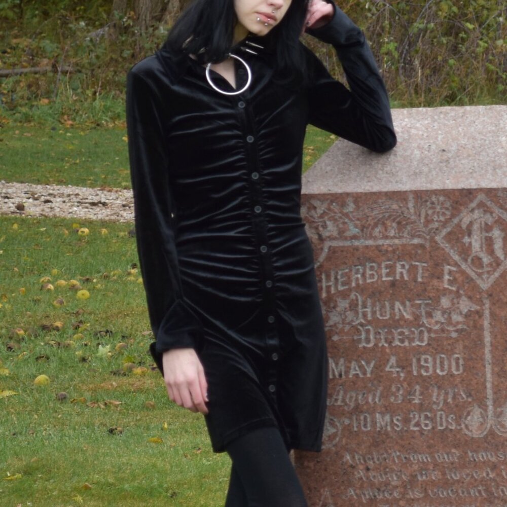 Black Crushed Velvet H&M Dress, Collared Neckline & Sleeves